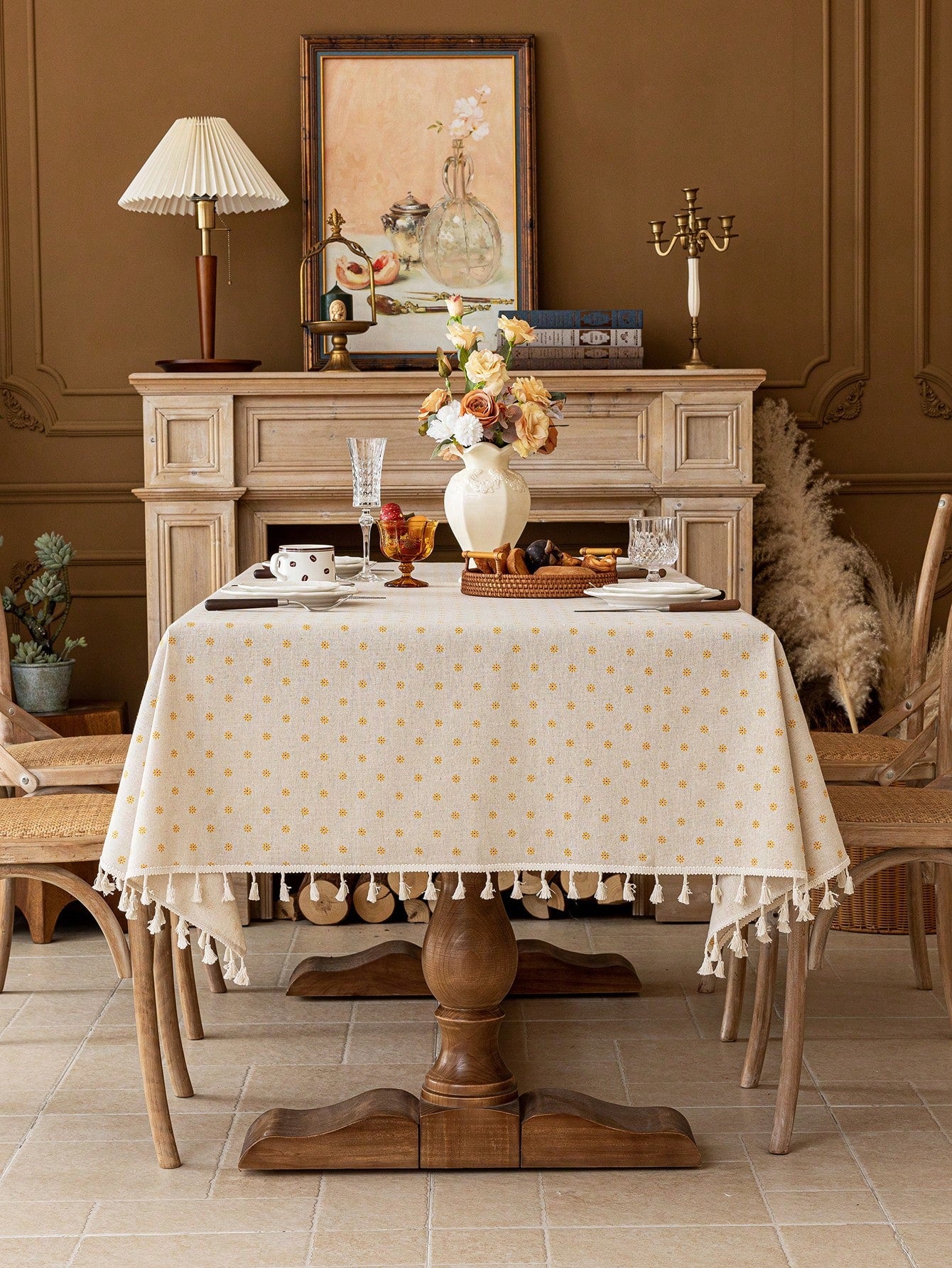 1Pc Autumn Daisy Floral Tablecloth with Tassels, Country Style Yellow Floral Table Cover, Dust Cover for Coffee Table, Bedside Cabinet, Suitable for Dining Room, Kitchen, Picnic, Dinner, Party, Holiday, Room Decor