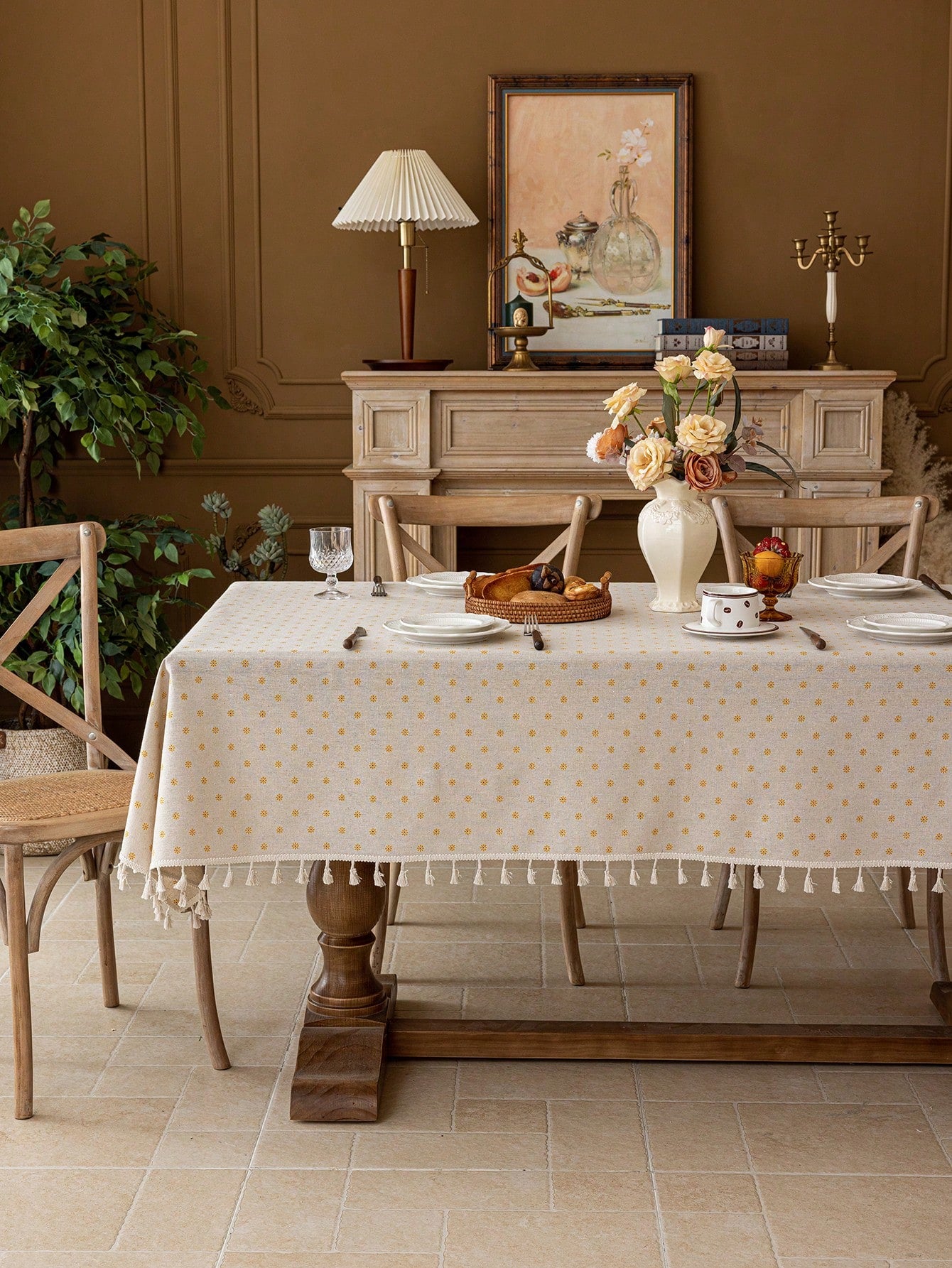 1Pc Autumn Daisy Floral Tablecloth with Tassels, Country Style Yellow Floral Table Cover, Dust Cover for Coffee Table, Bedside Cabinet, Suitable for Dining Room, Kitchen, Picnic, Dinner, Party, Holiday, Room Decor